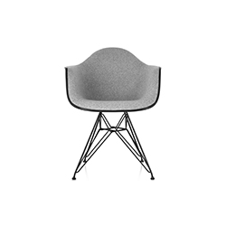 伊姆斯®軟墊扶手椅 伊姆斯夫婦  Charles & Ray Eames 伊姆斯夫婦