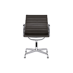 EA 104 會(huì )議椅 伊姆斯夫婦  Charles & Ray Eames 伊姆斯夫婦