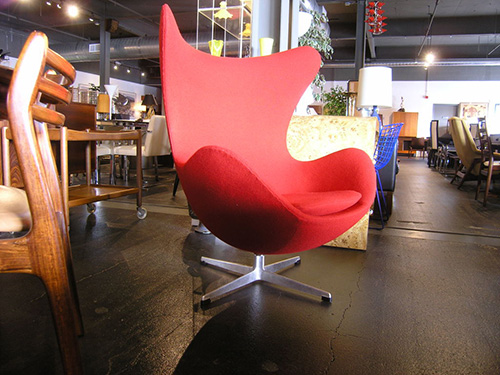 阿納·雅格布森 Arne Jacobsen 蛋型椅 Egg Chair